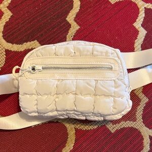 Wild Fable Cream Quilted Fanny Pack